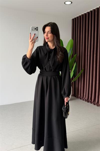 April Siyah Fular Detay Kuşaklı Elbise