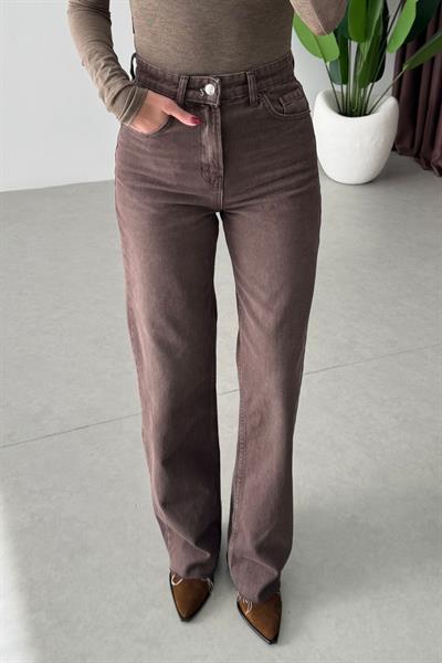 Becca Kahve Yıkamalı Straight Fit Jean