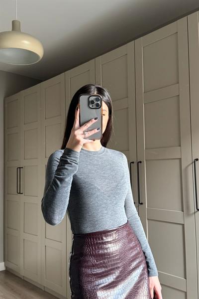 Bisiklet Yaka Antrasit Transparan Body