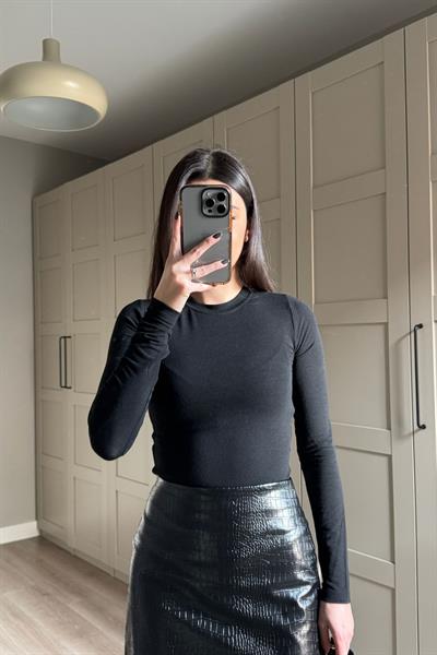 Bisiklet Yaka Siyah Transparan Body
