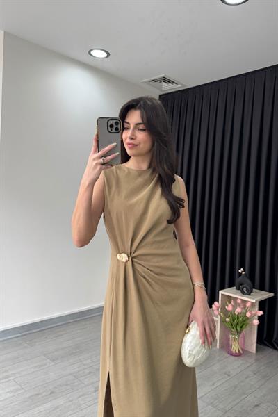 Daisy Toka Detay Drapeli Camel Elbise