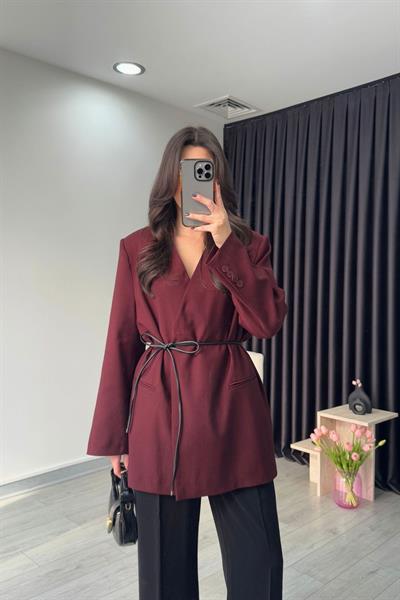 Deri Kemerli Bordo Ceket