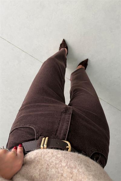 Desin Kahve Kesik Paça Straight Fit Kemerli Jean