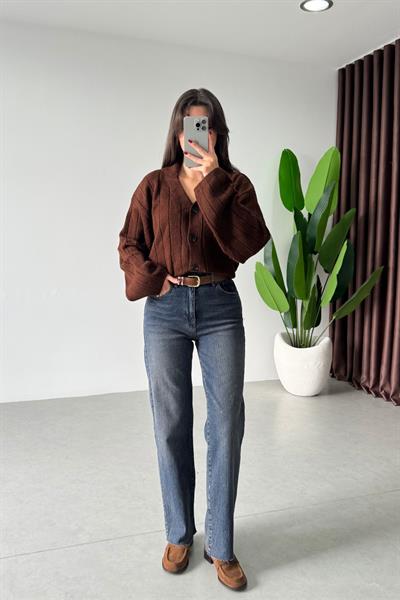 Desin Kesik Paça Straight Fit Kemerli Jean