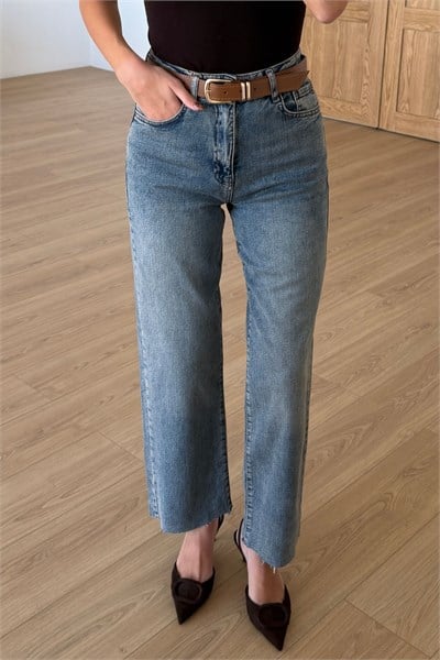 Desin Kesik Paça Straight Fit Kemerli Jean