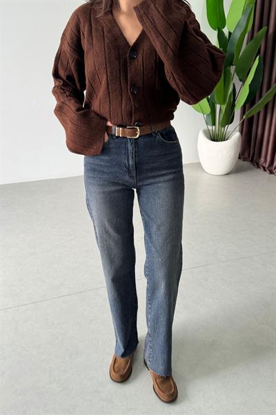 Desin Kesik Paça Straight Fit Kemerli Jean