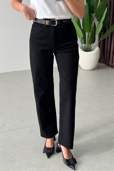 Desin Siyah Kesik Paça Straight Fit Kemerli Jean