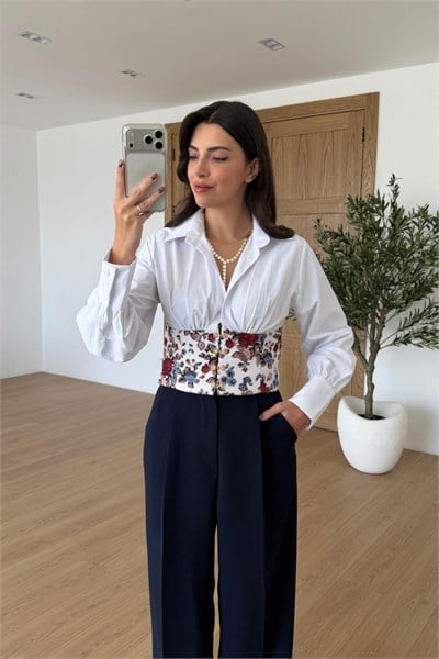 Ermo Beyaz Nakışlı Korsaj Detay Poplin Gömlek