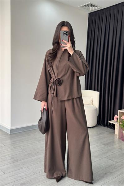 Gül Detaylı Kahve Kimono Pantolon Takım