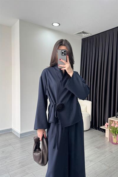 Gül Detaylı Lacivert Kimono Pantolon Takım