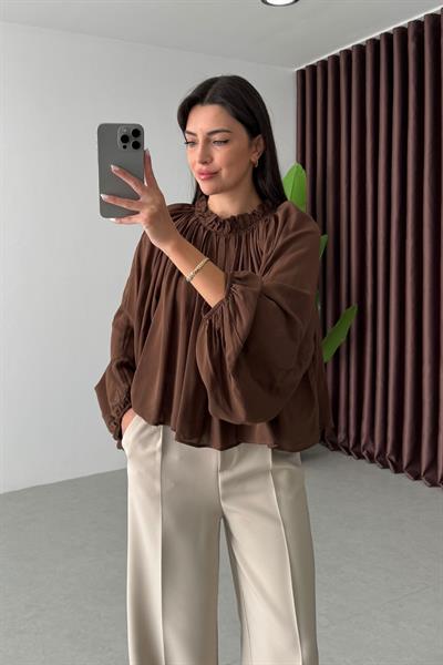 Jesy Kahve Büzgü Yaka Şifon Buluz 