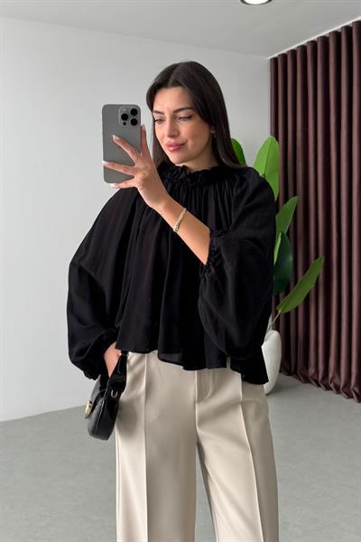 Jesy Siyah Büzgü Yaka Şifon Buluz