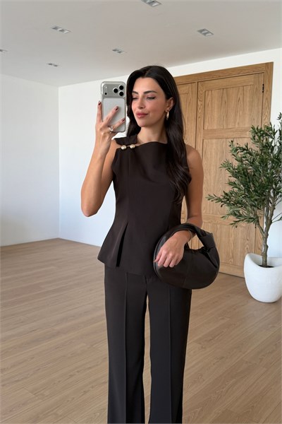 Kelly Kahve Gold Düğmeli Bluz Pantolon Takım