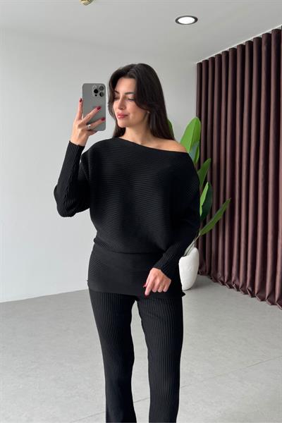 Lovisa Siyah Triko Takım