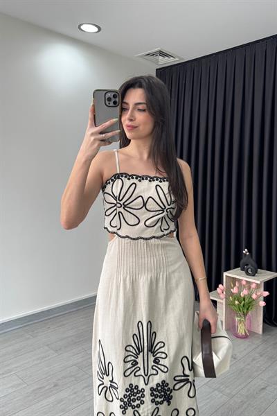 Nakış Detaylı Keten Elbise