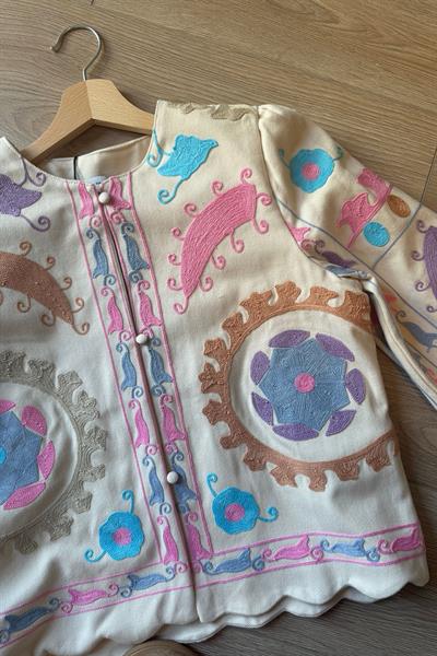 Nakış Detaylı Tasarım Gabardin Ceket