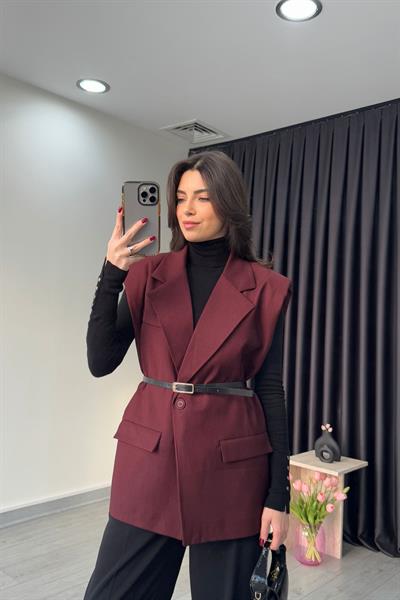 Omuzları Vatkalı Kemerli Bordo Yelek