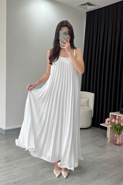 Pileli Beyaz Şifon Elbise