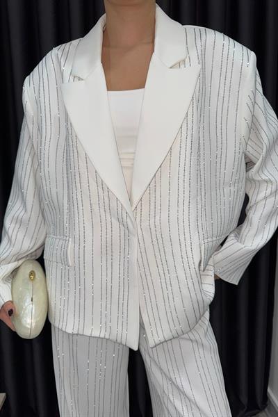 Premium Taş Detaylı Vatkalı Beyaz Blazer Ceket
