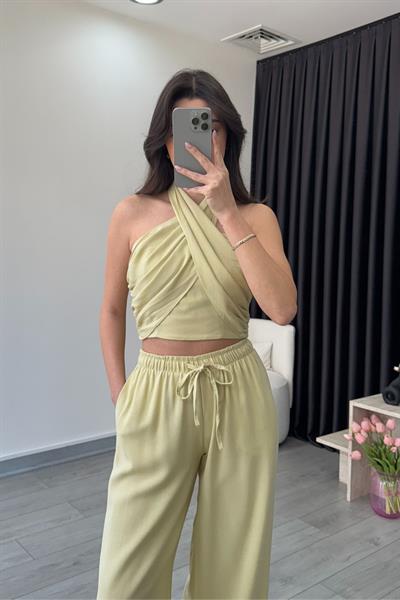 Reina Açık Sarı Boyundan Bağlamalı Keten Takım