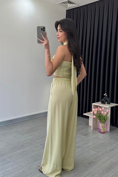 Reina Açık Sarı Boyundan Bağlamalı Keten Takım