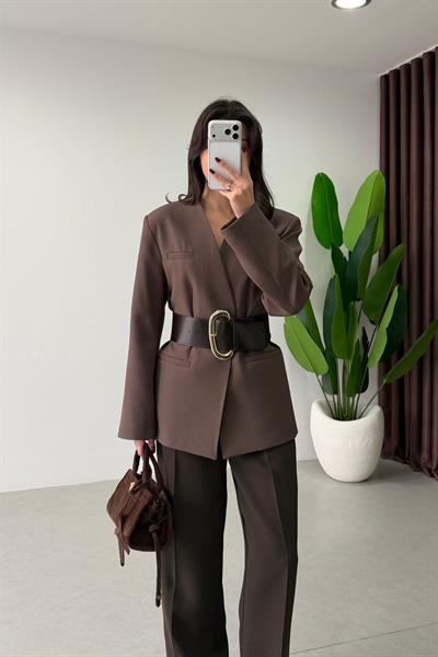 Ripa Kahve Kemerli Yakasız Blazer