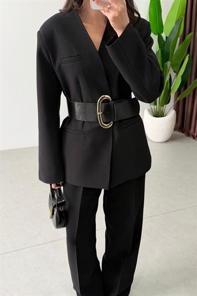 Ripa Siyah Kemerli Yakasız Blazer
