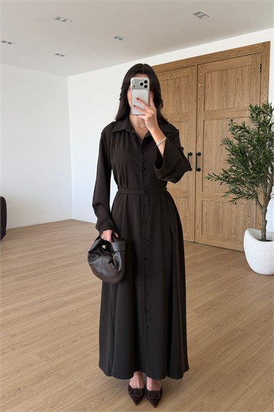 Romy Kahve Kemerli Krep Kumaş Gömlek Elbise