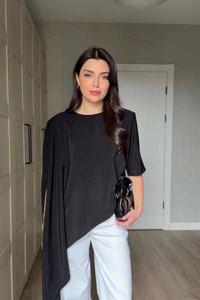 Sia Siyah Vatkalı Asimetrik Kesim Modal Bluz