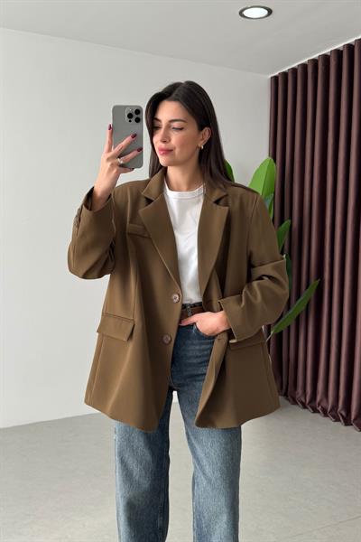 Talia Haki Oversize Blazer