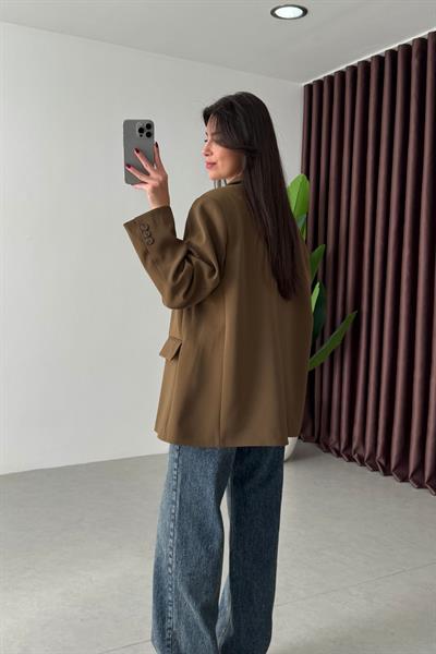 Talia Haki Oversize Blazer