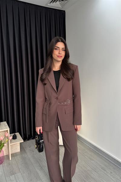 Tasarım Kemerli Kahve Blazer Ceket