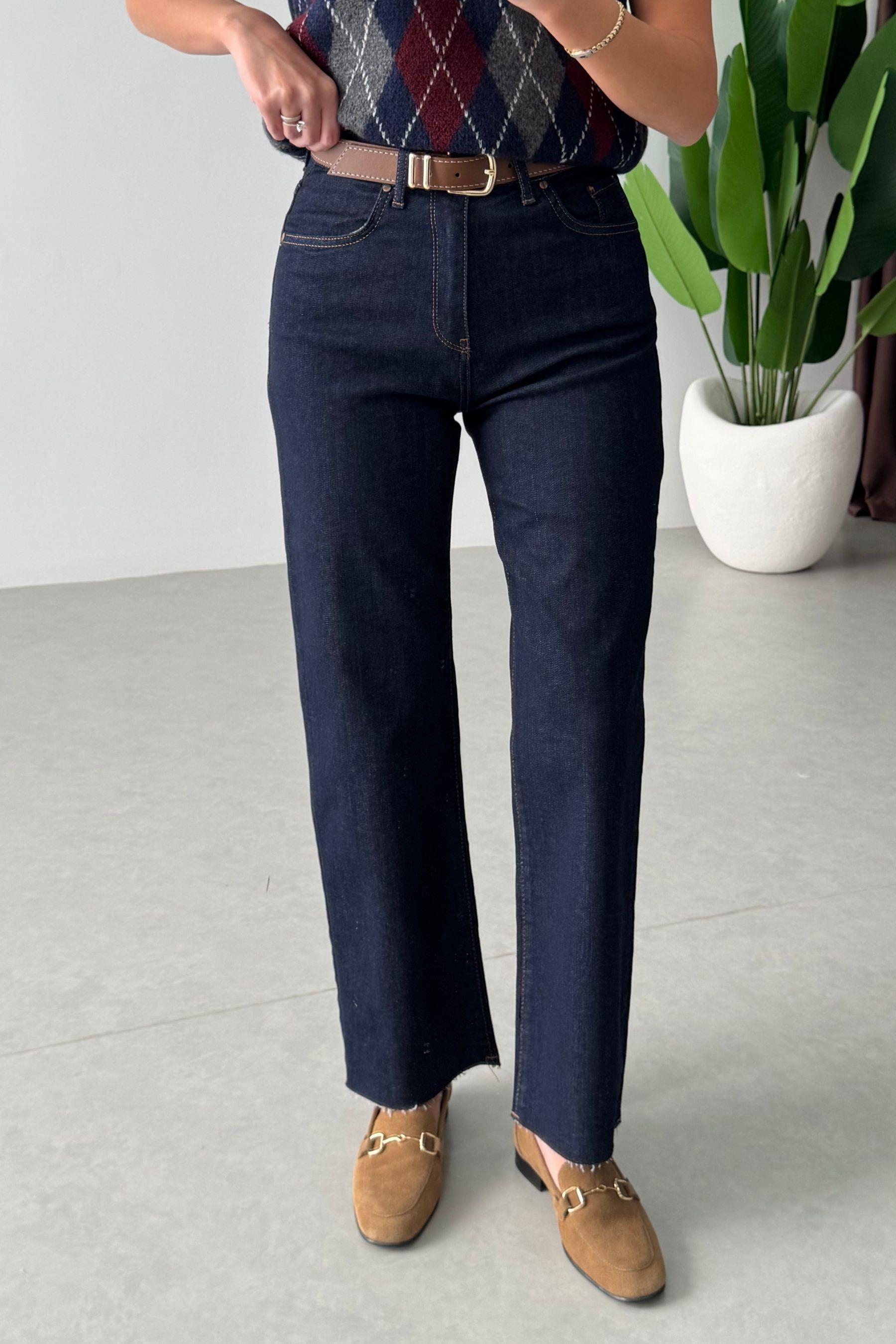 Desin Lacivert Kesik Paça Straight Fit Kemerli Jean