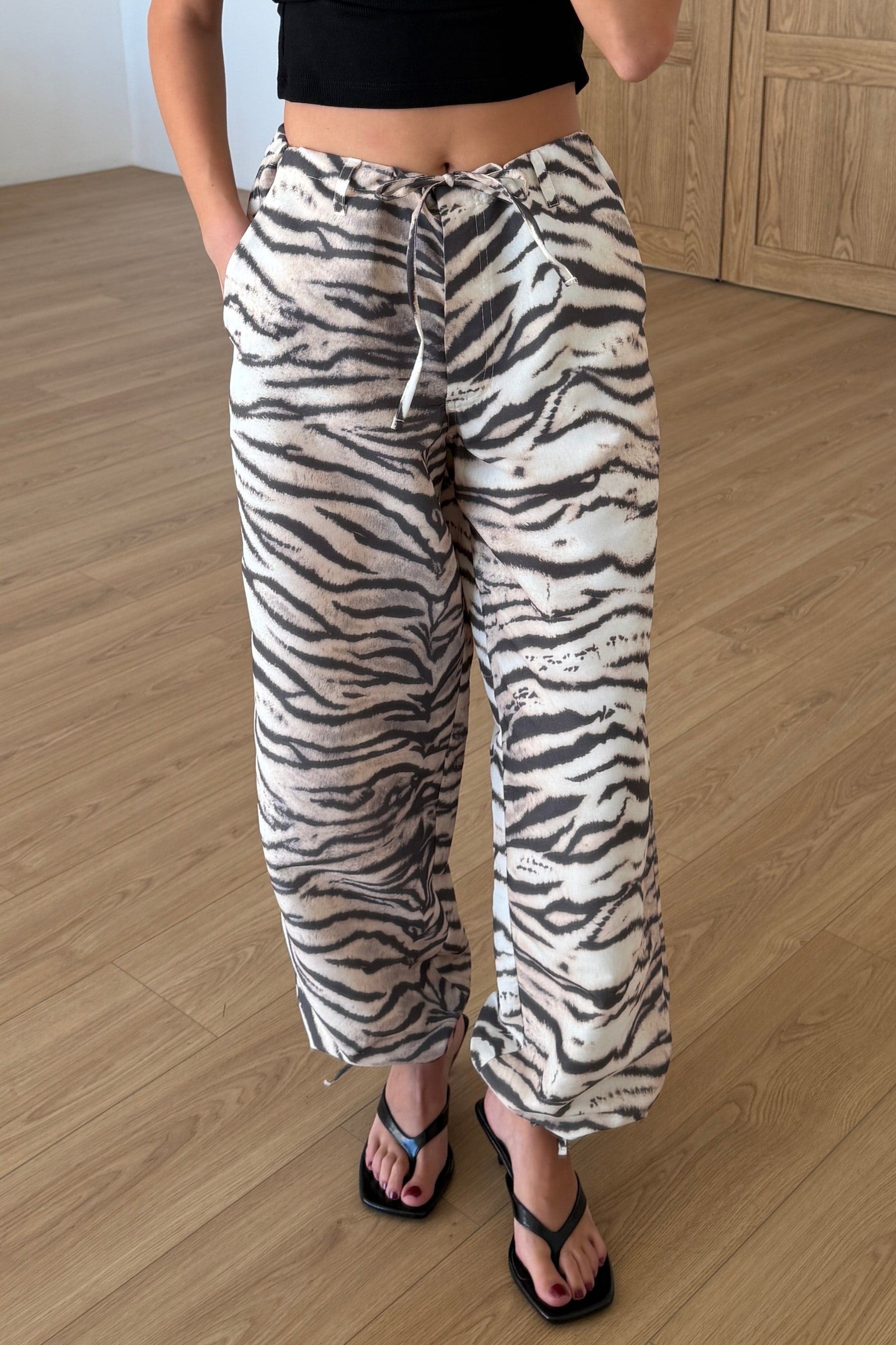 Firm Zebra Desenli Paraşüt Pantolon