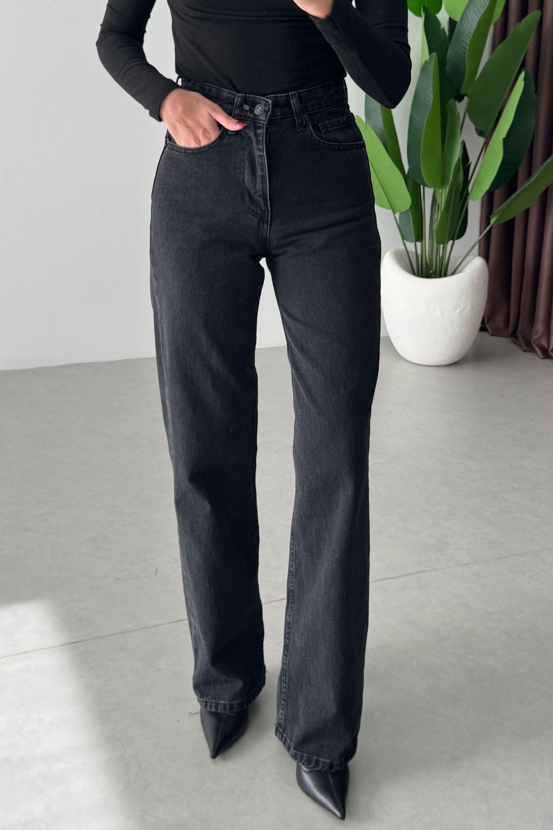 Monet Siyah Eskitmeli Straight Fit Jean