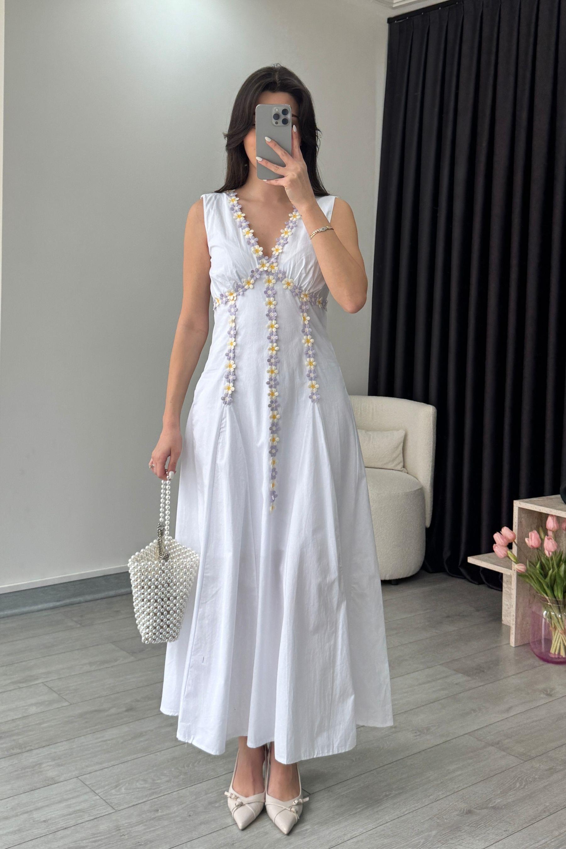 Papatya Detaylı Poplin Elbise