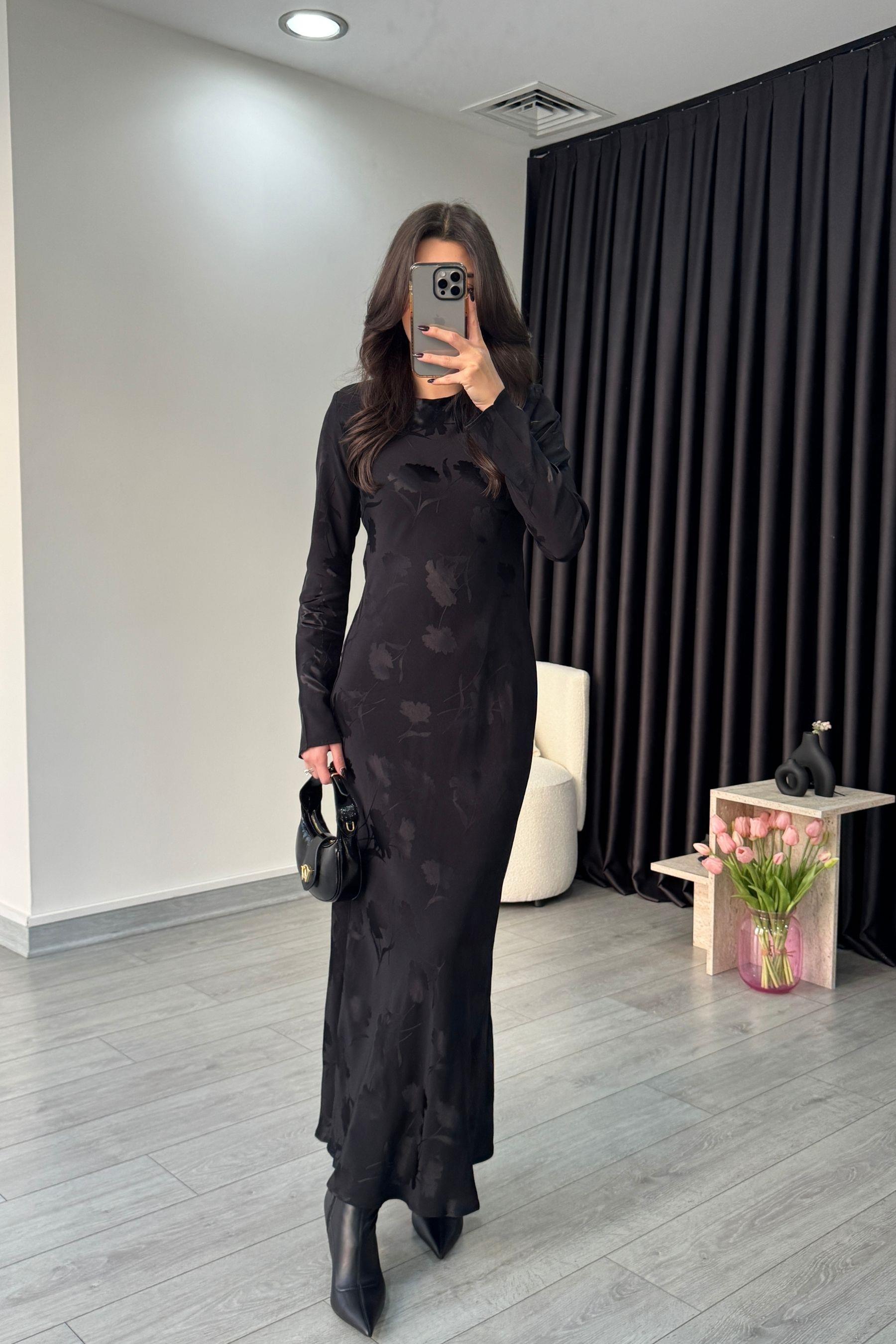 Saten Dokulu Siyah Maxi Elbise