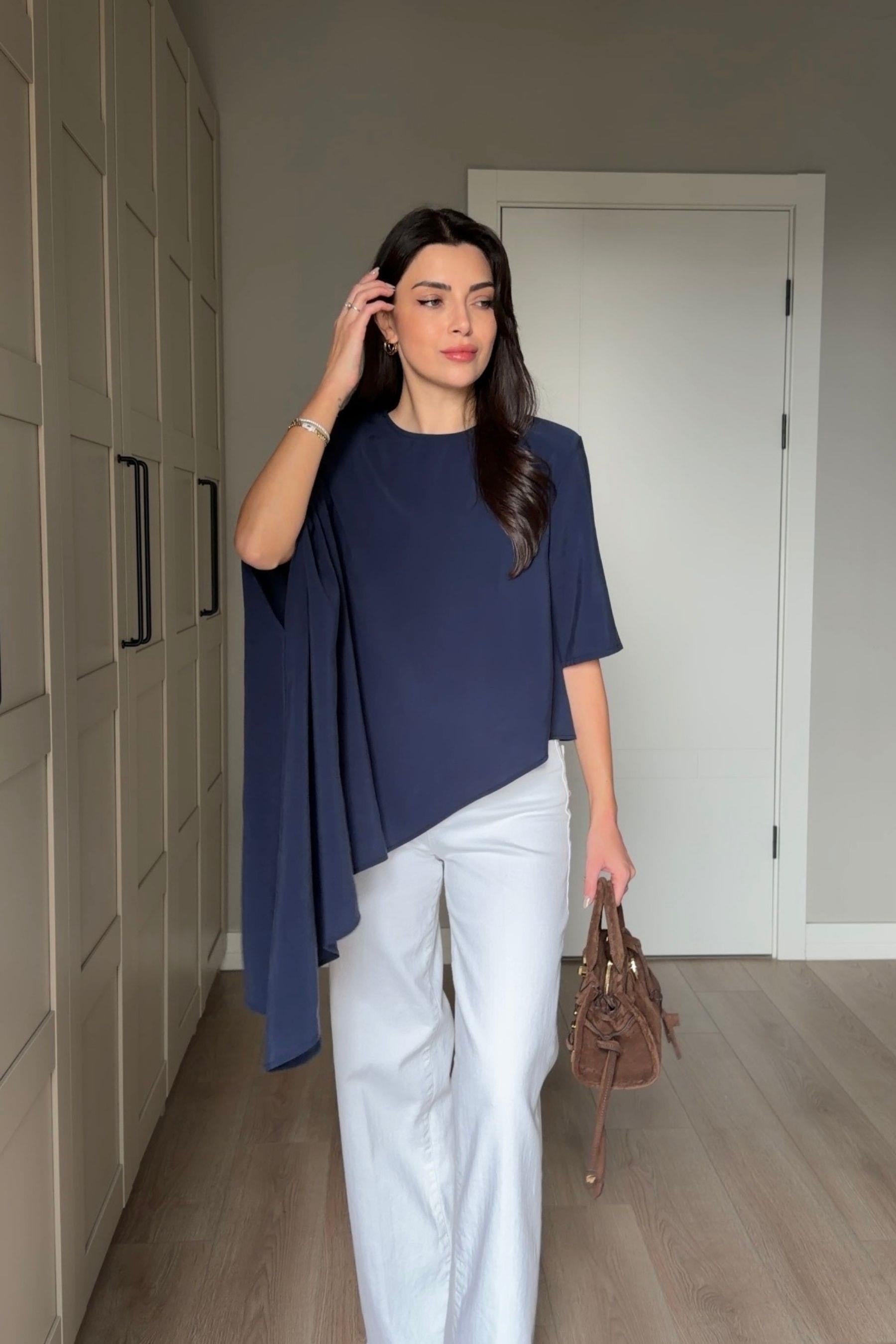 Sia Lacivert Vatkalı Asimetrik Kesim Modal Bluz