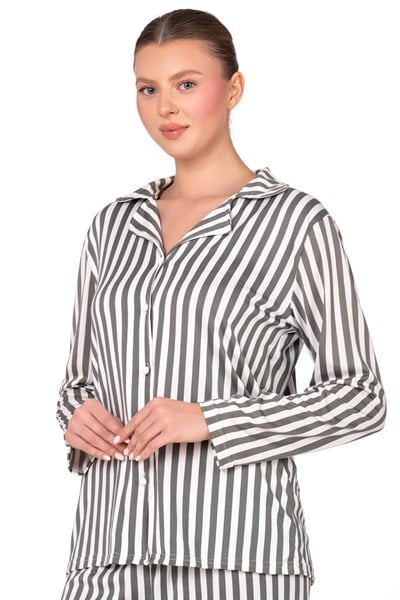 Gri Çizgili Lizbon Kumaş İçi Şardonlu Önden Düğmeli Kadın Pijama Takımı