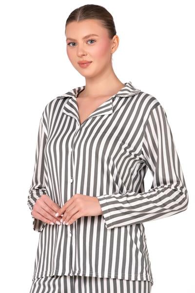 Gri Çizgili Lizbon Kumaş İçi Şardonlu Önden Düğmeli Kadın Pijama Takımı