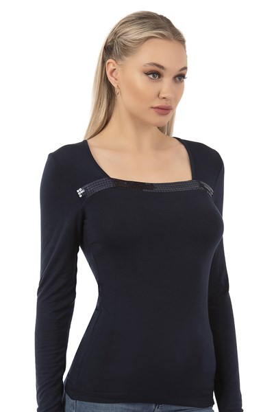 Kadın Viskon Pul Nakışlı Uzun Kol Bluz | Lacivert 7429