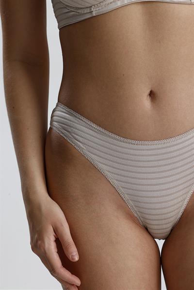 Jakarlı Saten Görünümlü Destekli Sütyen Takım | Vizon 230