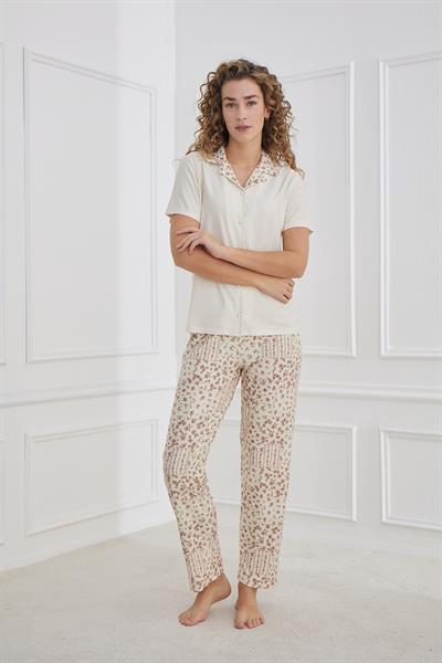 Kadın Desenli Önden Düğmeli Polo Yaka Pijama Takım | Ekru 30101-958