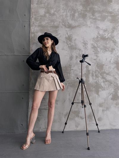 Kemer Detaylı Plise Gabardin Şort Etek