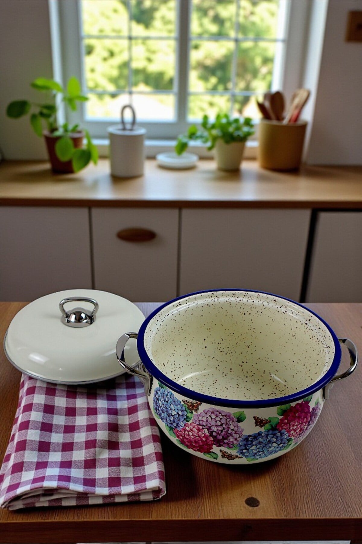 22 No 3L. Emaye Ortanca Lavivert Tencere, Servis, Yemek Kamp, Piknik, Çeyiz