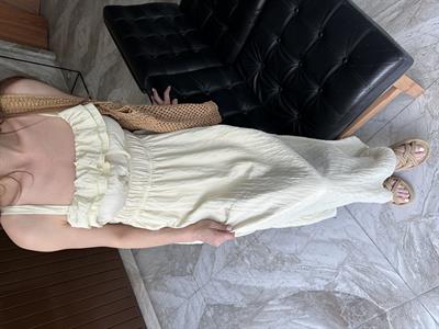 ASKILI KRASLI SARI ELBİSE