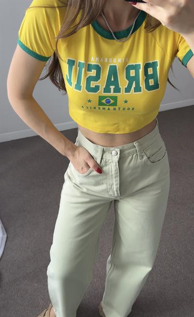 BRASİL SARI BASKILI CROP T-SHİRT