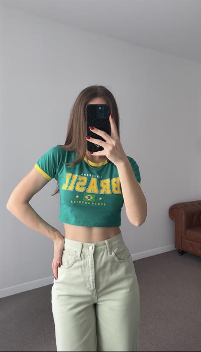 BRASİL YEŞİL BASKILI CROP T-SHİRT