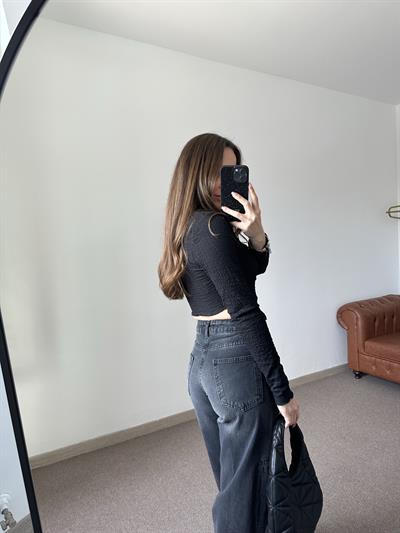 BÜRÜMCÜK KUMAŞ SİYAH TASARIM CROP
