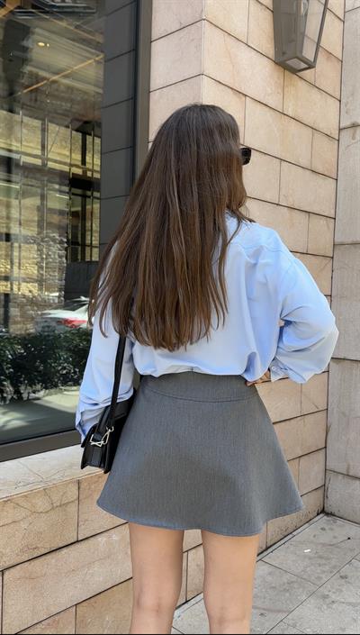 FİYONK DETAYLI GRİ MİNİ ETEK